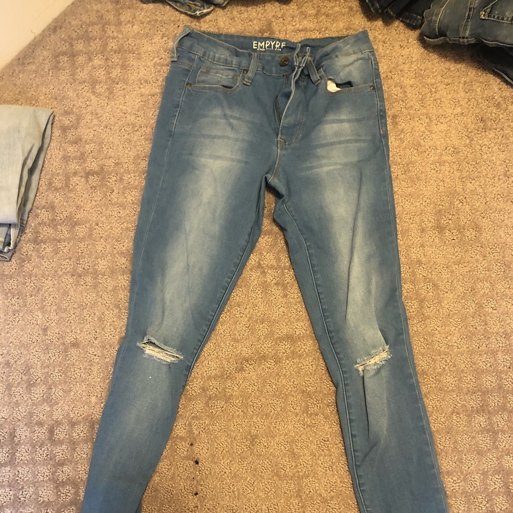 Perfect condition clean, worn once doesn’t fit.